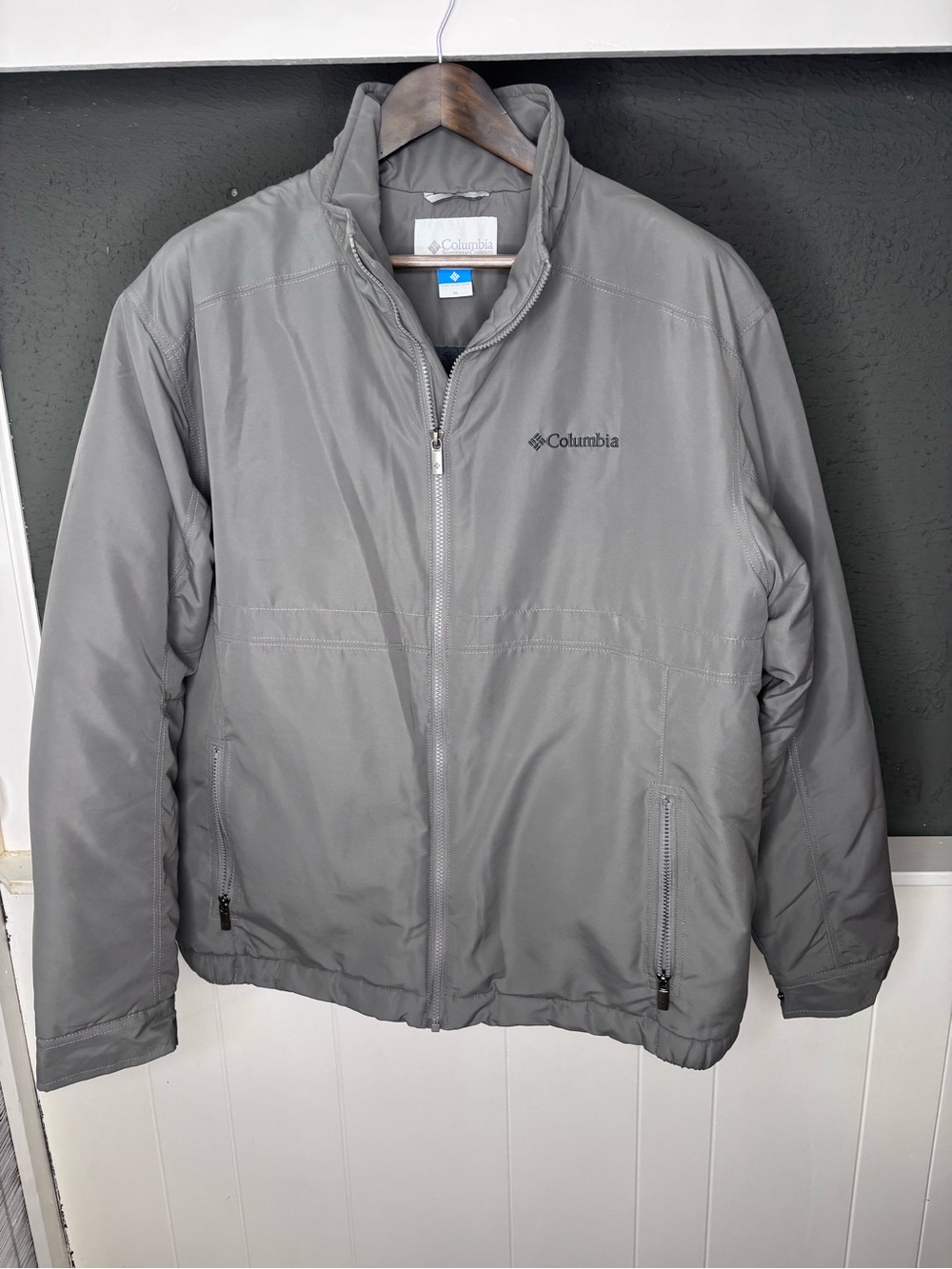 Columbia Men's Gray Insulated Puffer Jacket